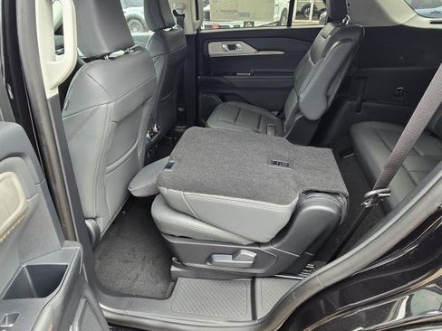 New 2026 Ford Explorer Active w/ Active Comfort Package AWD/4WD image 23