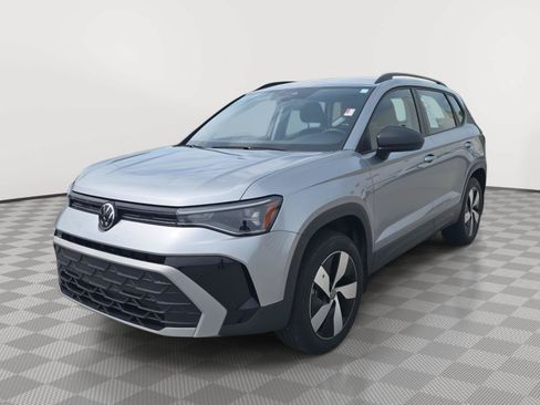 Certified 2025 Volkswagen Taos S AWD/4WD image 3