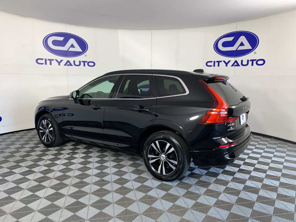Used 2023 Volvo XC60 B5 Core AWD/4WD image 5