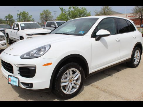 Used 2016 Porsche Cayenne AWD/4WD image 1