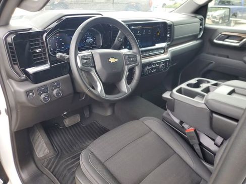 Used 2025 Chevrolet Silverado 1500 LT image 17