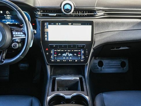 Used 2023 Maserati Grecale Modena image 12