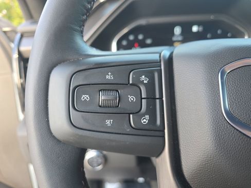 Used 2025 GMC Sierra 2500 AT4X image 25