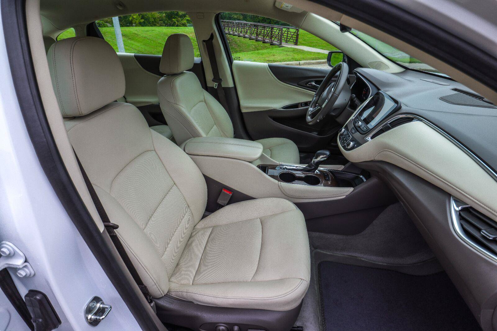 Used 2024 Chevrolet Malibu LT FWD image 36