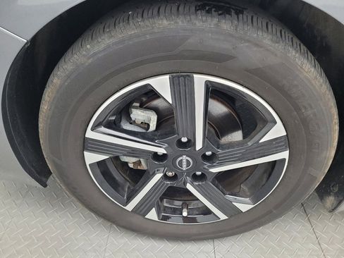Used 2025 Nissan Sentra SV w/ All-Weather Package FWD image 31