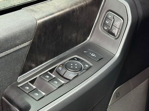 Used 2023 Ford F250 Lariat w/ Sport Appearance Package AWD/4WD image 23