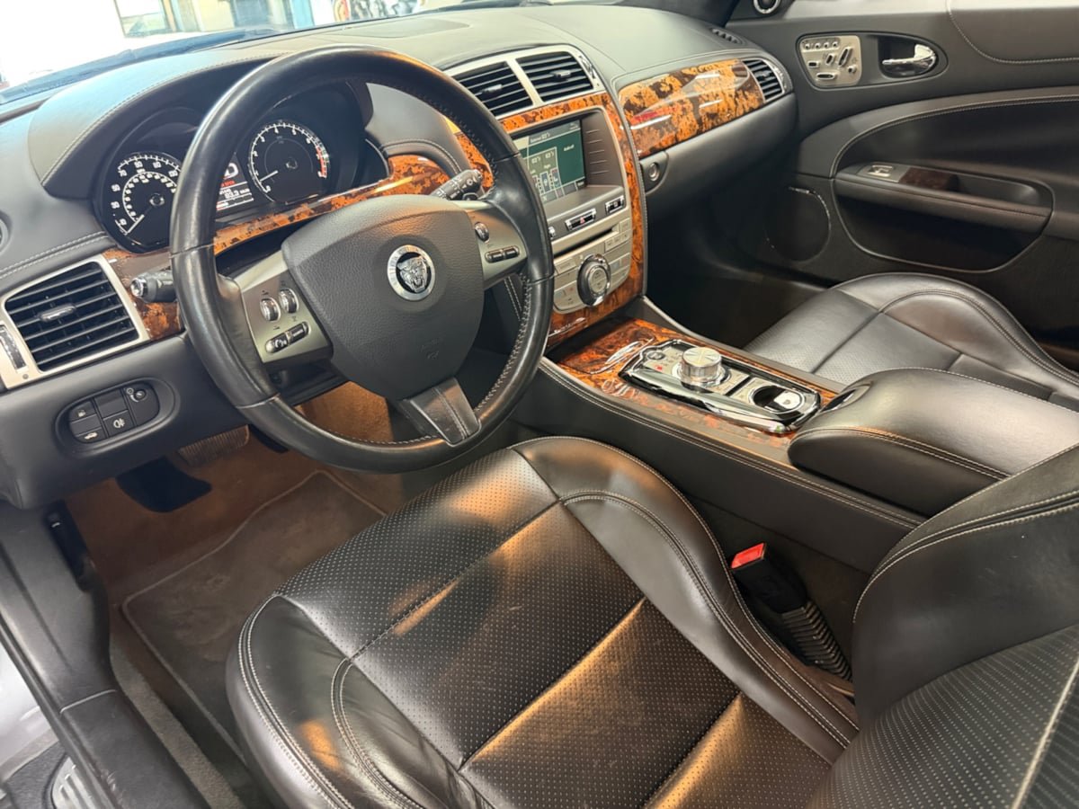 Used 2011 Jaguar XK Coupe RWD image 24