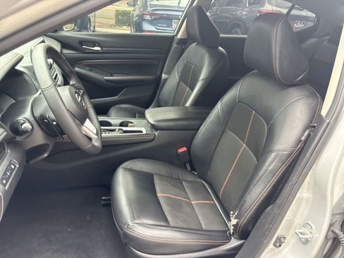 Used 2022 Nissan Altima 2.5 SR image 10