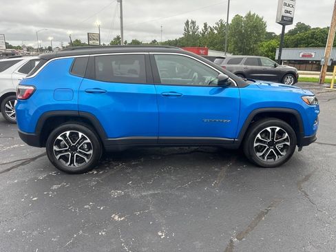 Used 2023 Jeep Compass Limited AWD/4WD image 5