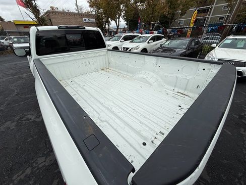 Used 2017 Nissan Titan S image 13