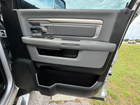 Used 2018 RAM 1500 Big Horn AWD/4WD image 35