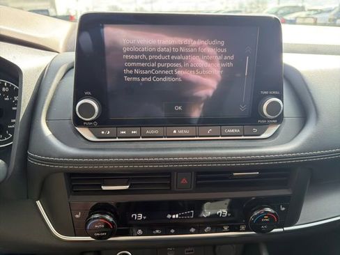 Used 2023 Nissan Rogue SV w/ SV Premium B Package image 22