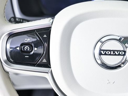Certified 2024 Volvo XC90 B6 Plus w/ Protection Package Premier AWD/4WD image 12