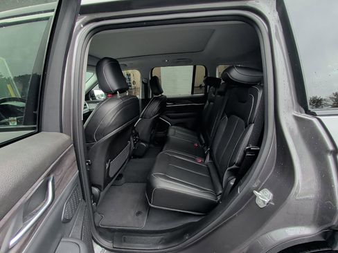 Used 2022 Jeep Grand Cherokee Limited 4xe image 15