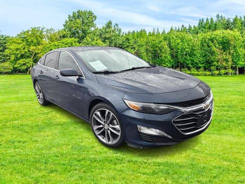 Used 2022 Chevrolet Malibu LT FWD image 2