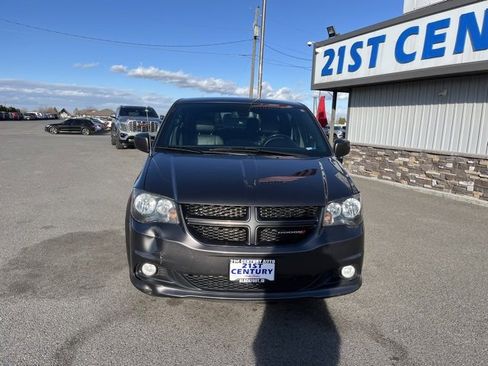 Used 2019 Dodge Grand Caravan GT image 4