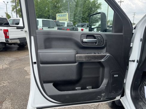 Used 2020 Chevrolet Silverado 3500 LTZ w/ LTZ Premium Package AWD/4WD image 13