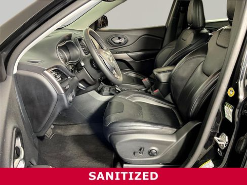 Used 2022 Jeep Cherokee Latitude Lux FWD image 19