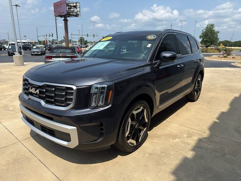 Used 2025 Kia Telluride S AWD/4WD image 5