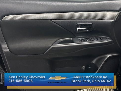 Used 2017 Mitsubishi Outlander ES image 7