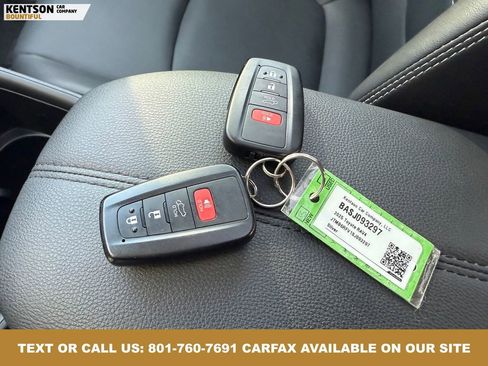 Used 2025 Toyota RAV4 XLE Premium image 39