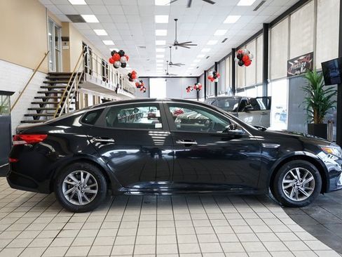 Used 2020 Kia Optima LX image 16