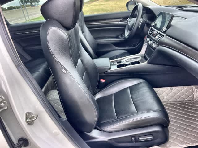 Used 2019 Honda Accord Touring image 12