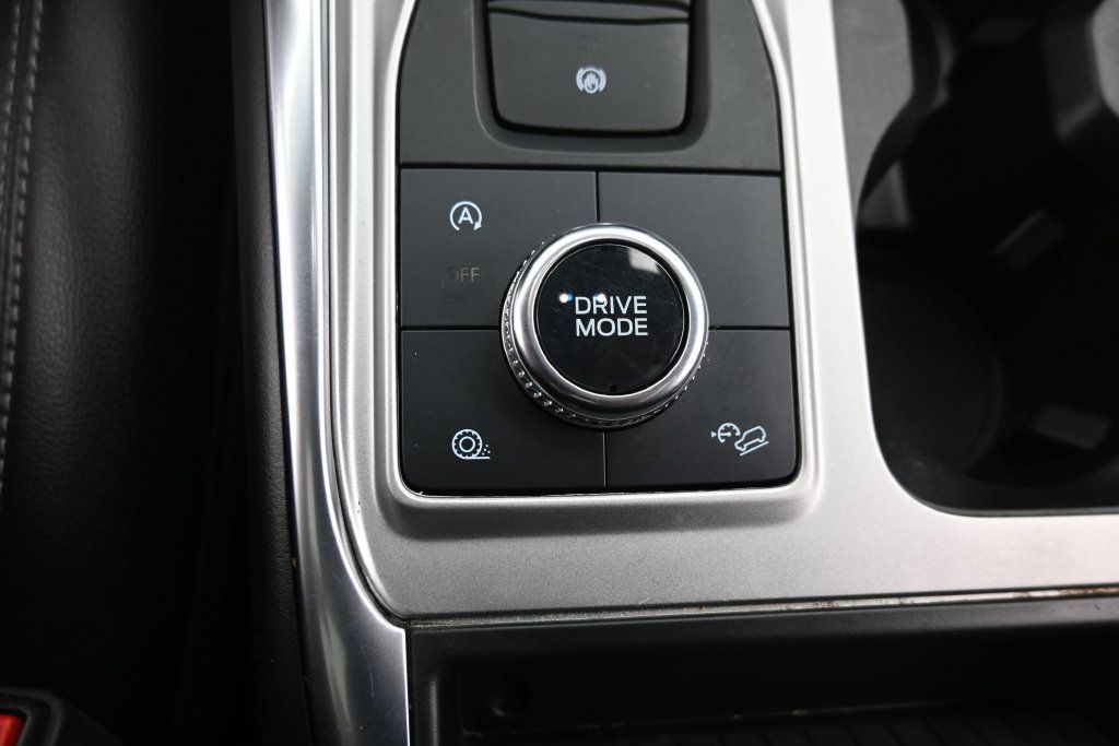 Used 2021 Ford Explorer Limited w/ Equipment Group 301A AWD/4WD image 24