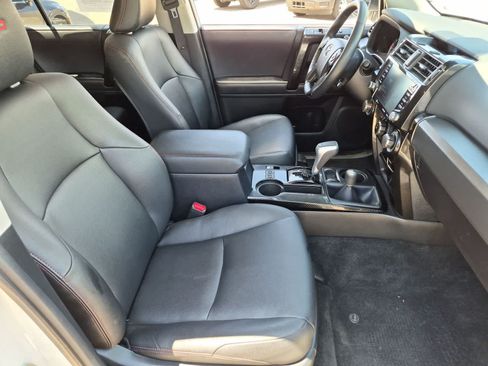 Used 2023 Toyota 4Runner TRD Off-Road Premium w/ Moonroof Package AWD/4WD image 22