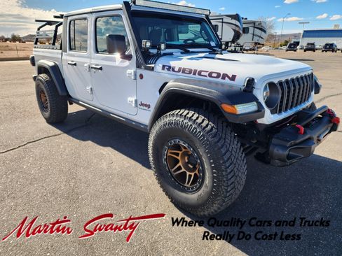 Used 2025 Jeep Gladiator Rubicon image 1