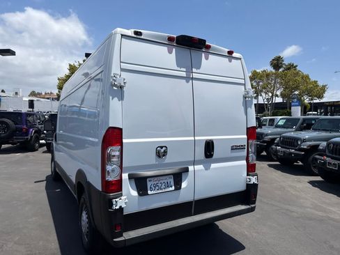 Used 2025 RAM ProMaster 2500 w/ Convenience Group FWD image 17