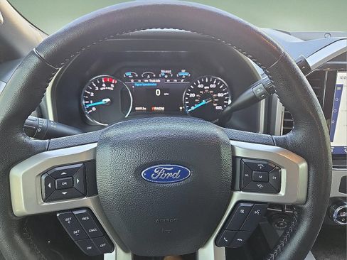 Used 2022 Ford F250 4x4 Crew Cab Super Duty image 4