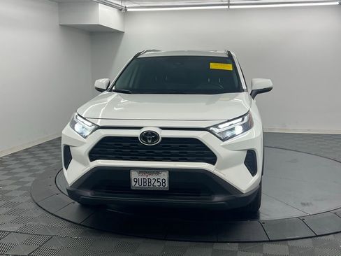 Used 2025 Toyota RAV4 XLE w/ Convenience Package image 5