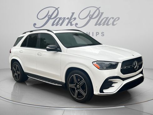 Used 2025 Mercedes-Benz GLE 450e 4MATIC image 7