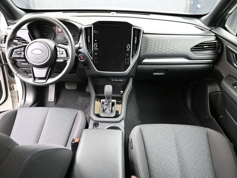 Certified 2025 Subaru Forester Premium AWD/4WD image 18