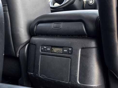 Used 2021 Nissan Armada SL w/ Captain's Chairs Package RWD image 26