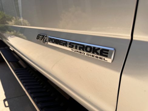 Used 2019 Ford F250 Lariat w/ Lariat Ultimate Package AWD/4WD image 37