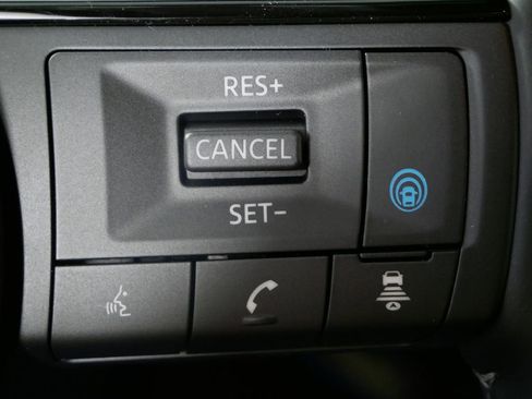 New 2025 Nissan Pathfinder Platinum image 24