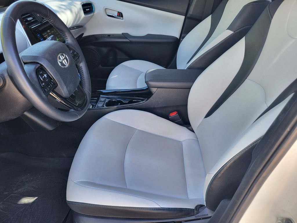 Used 2019 Toyota Prius XLE AWD/4WD image 24