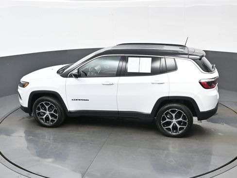 Used 2024 Jeep Compass Limited AWD/4WD image 36
