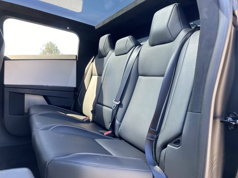 Used 2024 Tesla Cybertruck AWD Crew Cab image 8