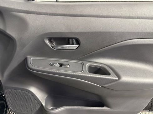 Used 2025 Nissan Versa SV w/ Trunk Package image 21