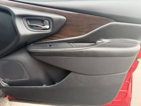 Used 2019 Nissan Murano Platinum w/ Cargo Package image 23