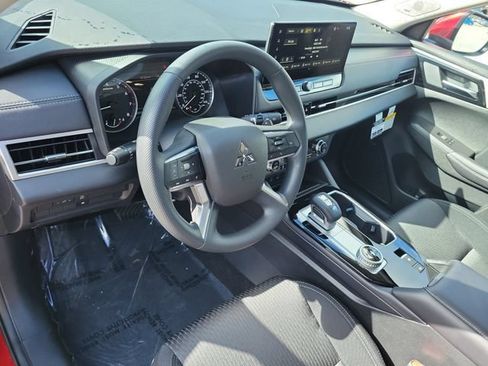 New 2026 Mitsubishi Outlander ES FWD image 19