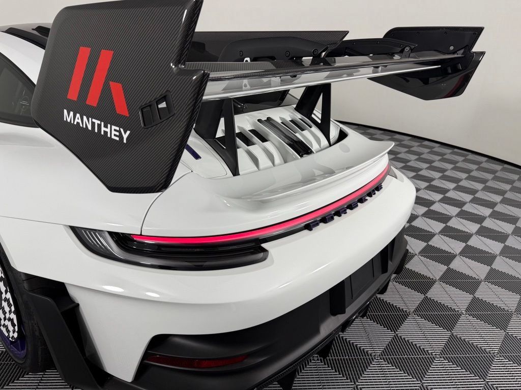 Used 2025 Porsche 911 GT3 RS RWD image 12