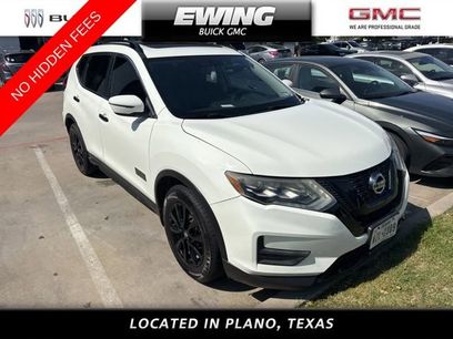 Used 2017 Nissan Rogue SV
