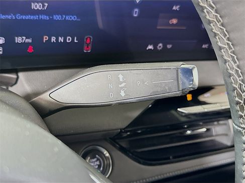 Used 2025 Buick Enclave Preferred image 15