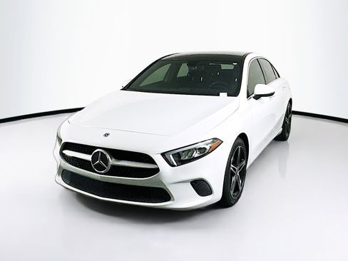 Used 2022 Mercedes-Benz A 220 image 3