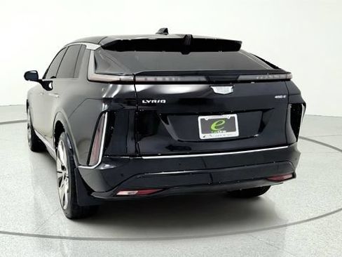 Used 2024 Cadillac Lyriq Luxury RWD image 7