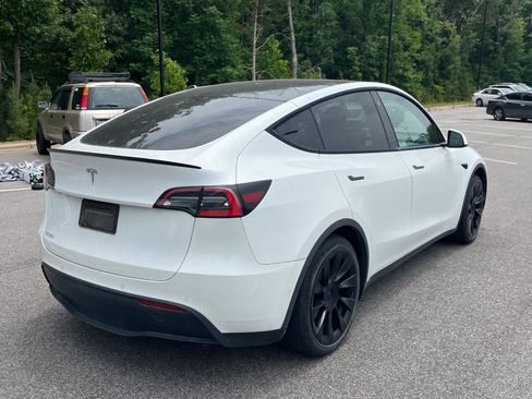 Used 2021 Tesla Model Y 2WD image 4